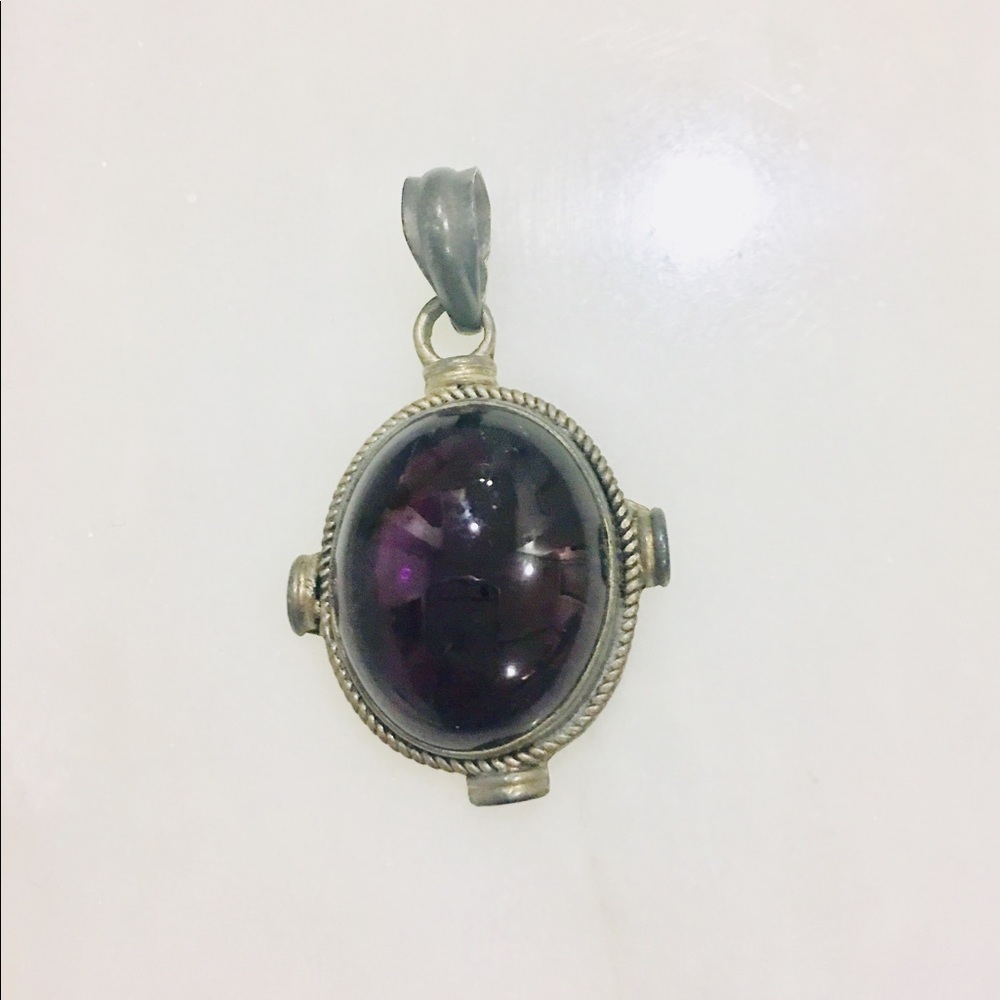 Pendant